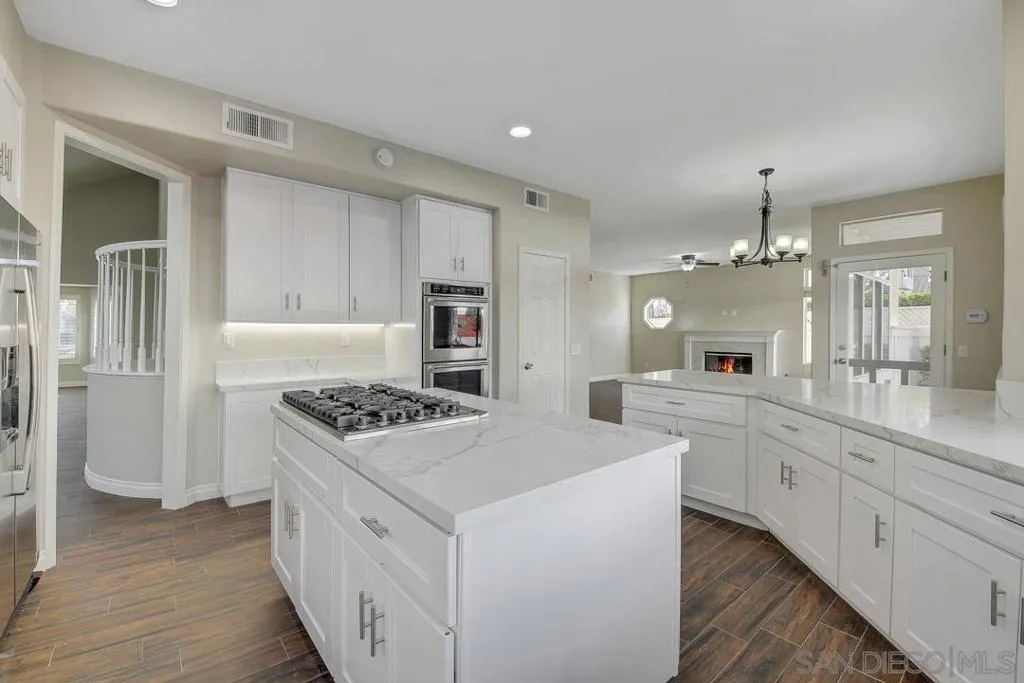 32074 Corte Eldorado, Temecula, California 92592 home-pic-12